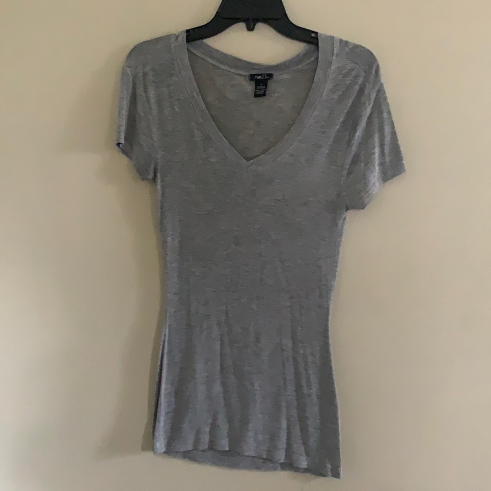 Rue21 Light grey v-neck shirt